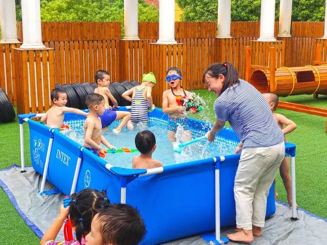 无玩水,不夏天!——鲸霖幼儿园玩水狂欢周happy_活动