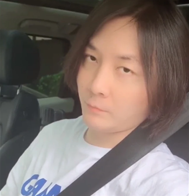 盘点王者主播们的真实姓名,孤影、骚白竟同姓