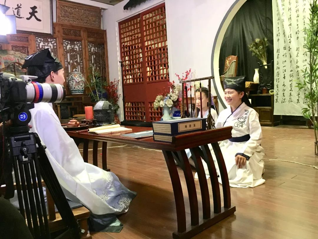 成语什么声匿影_成语故事简笔画