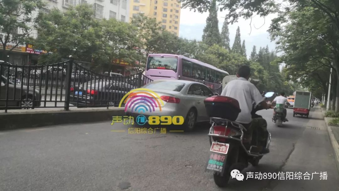 危险!跟着感觉走在信阳楚王城的斑马线上…… 危险!跟着感觉走在信阳楚王城的斑马线上……