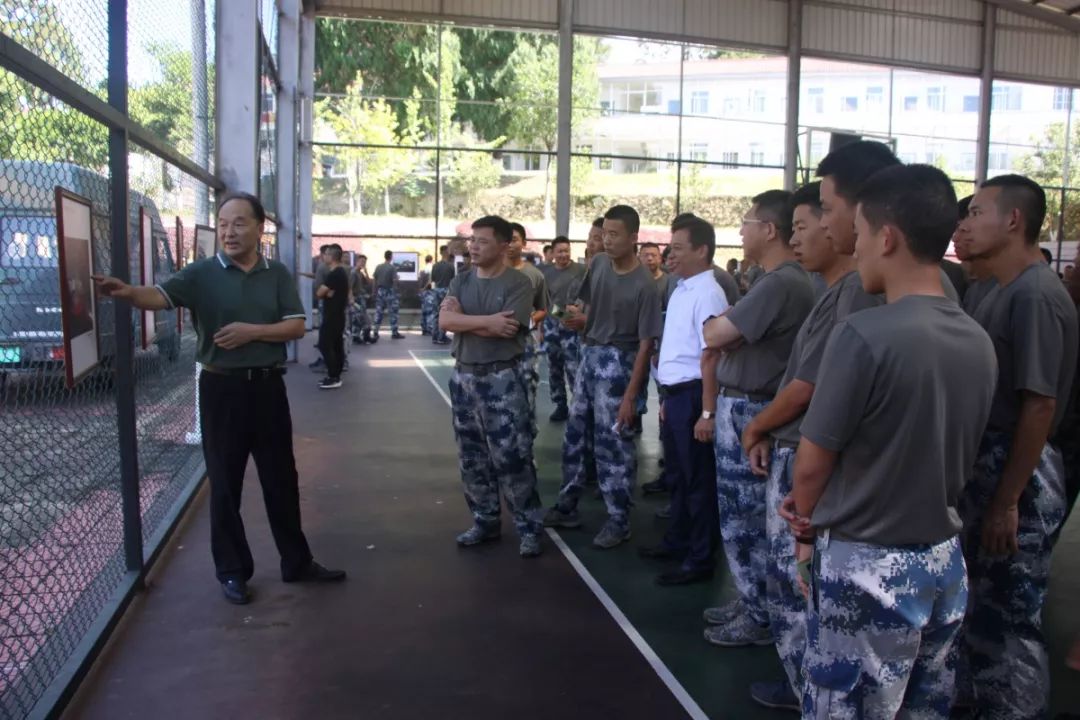 文艺轻骑兵"瑰宝寻梦"胡家新文保单位摄影展在龙岩连城机场场站举办