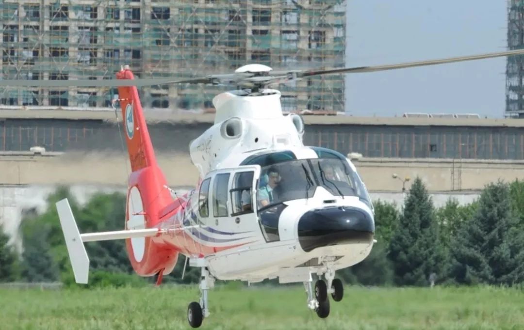 直9直升机装备驻港部队 运12飞机 ac312e直升机 ac352直升机 直19e