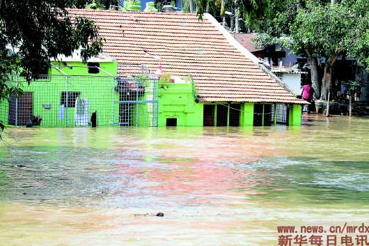 印度多地持续暴雨致死人数升至132人 乐博百万登录地址