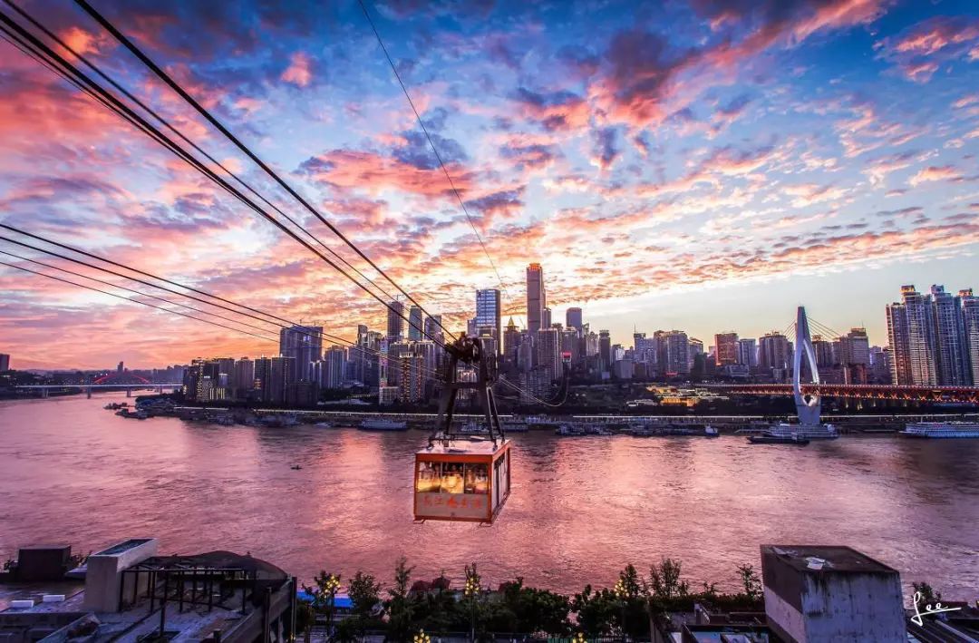 夜游人气城市!山城璀璨夜景,南岸一览而尽!
