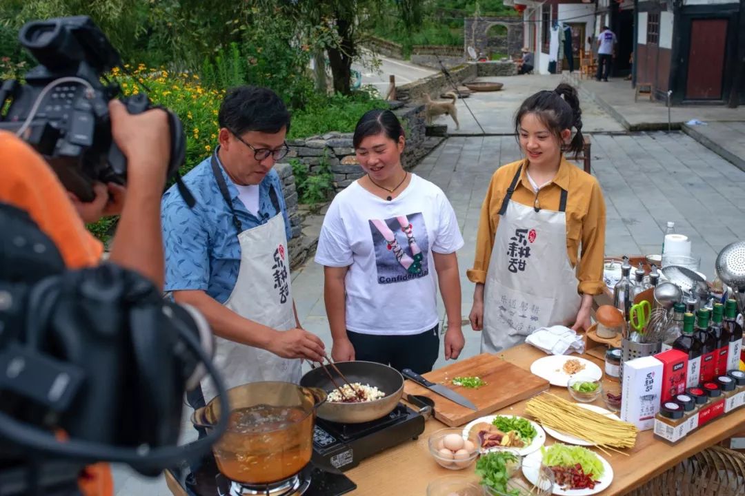 跟着詹姆士大厨学烹饪,好的味道一起分享给最珍贵的人吧