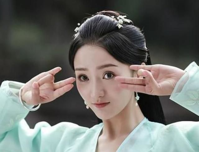肖燕什么成语_肖燕古装图片(2)