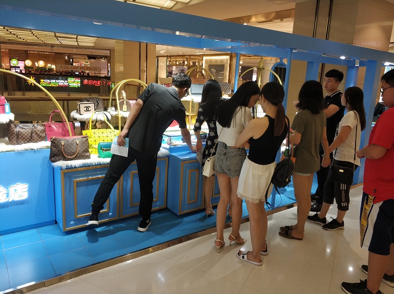 ר���ݽ�Ȧ��ʼ������:�����ݳ�Ʒ�ٽ����������ڼ��г���������