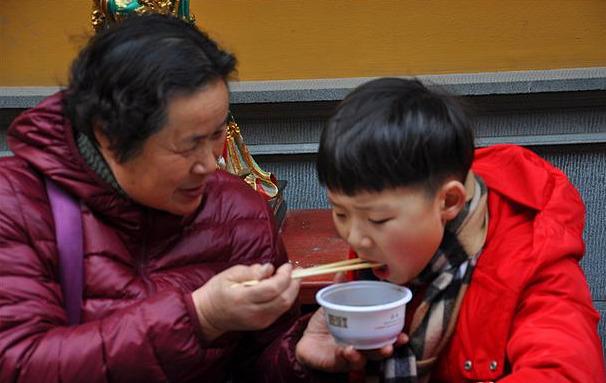                     医生子女为何不生病？偷走孩子抵抗力的“好习惯”，医生从来不做