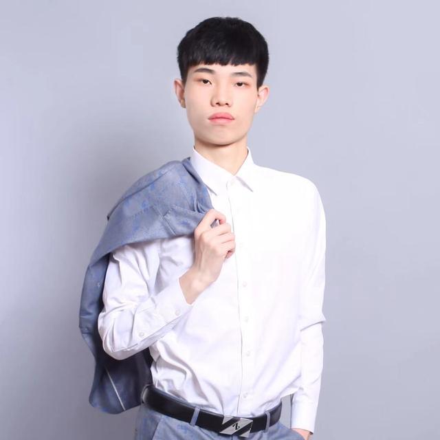 虎牙鲨鱼哟小号开娱乐局遭小学生疯狂嘲讽鲨鱼哟一招制敌