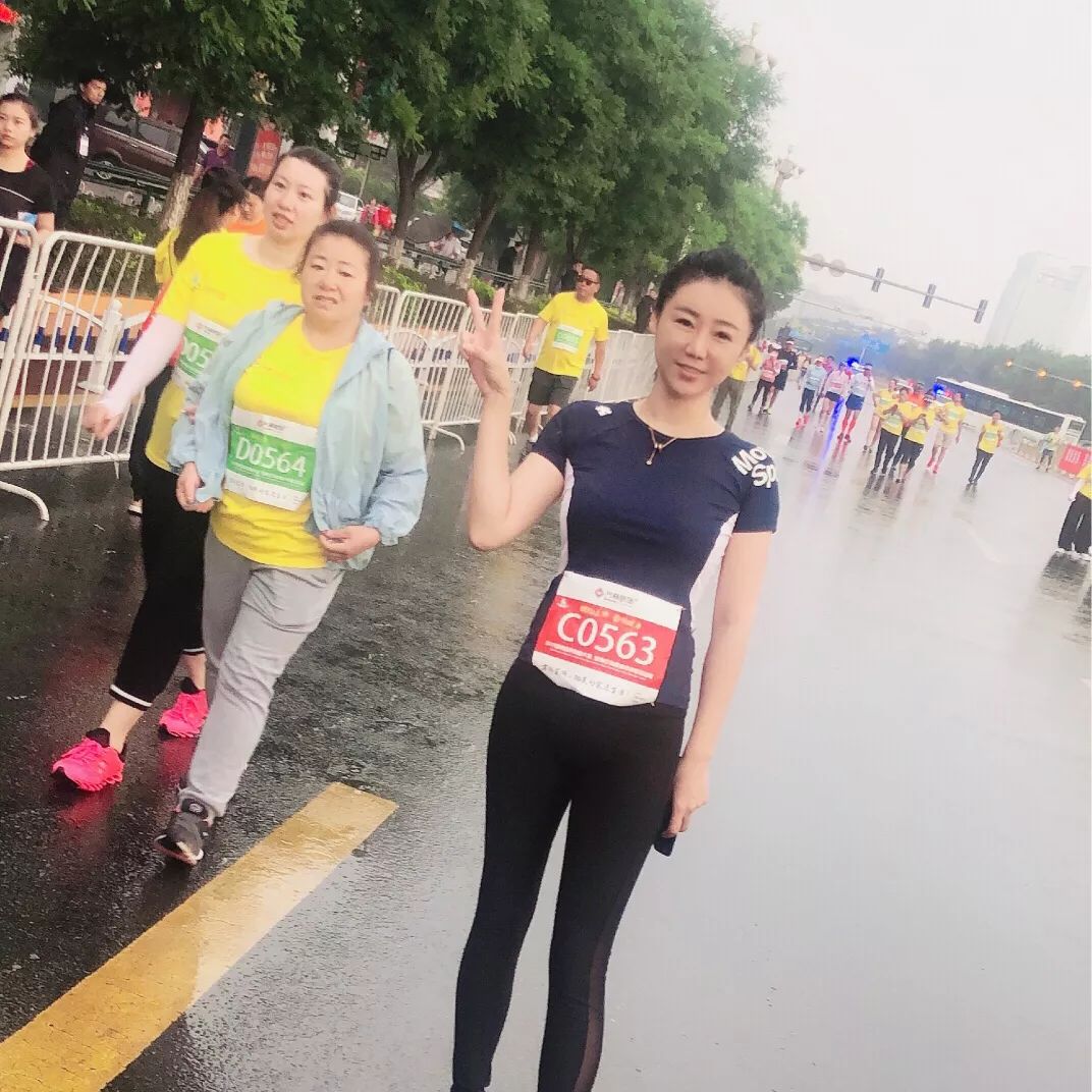 "速颜"女团21km选手—王芮晗"速颜"女团21km选手—王威"速颜"女团21km