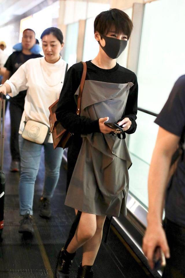 佩夫人口罩_戴口罩的卡通图片(3)