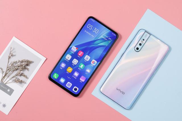 奇幻配色开启光感美学,vivo s1pro成女神标配_手机