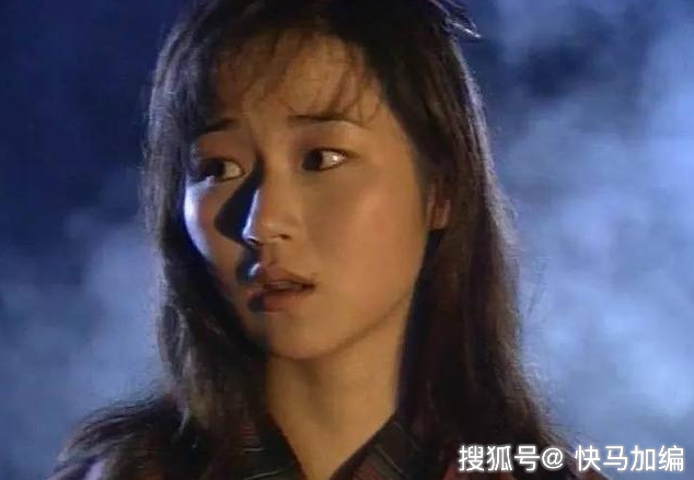 1995年,万绮雯与甄子丹合作主演陈木胜执导的民国剧《精武门》,饰演