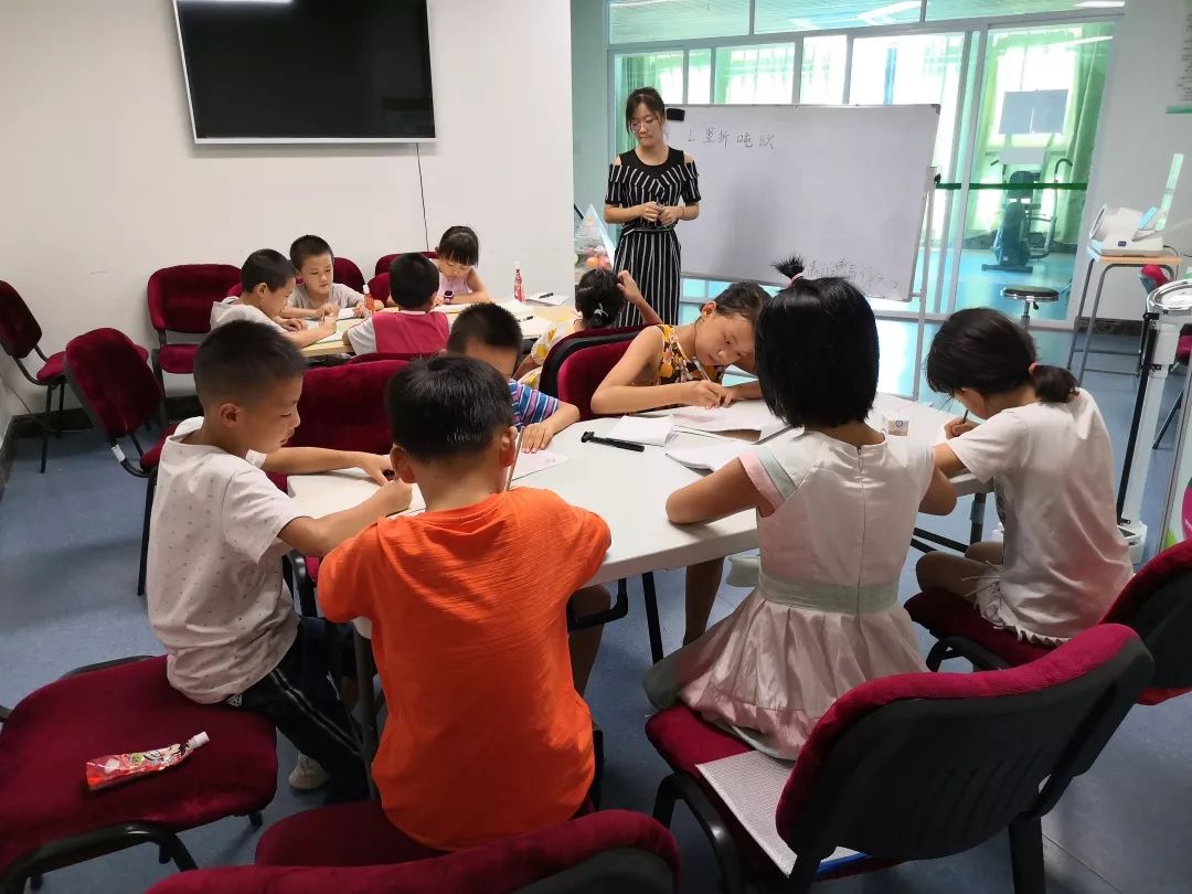 活动回顾|西城社区公益学堂少儿硬笔书法班课程小结