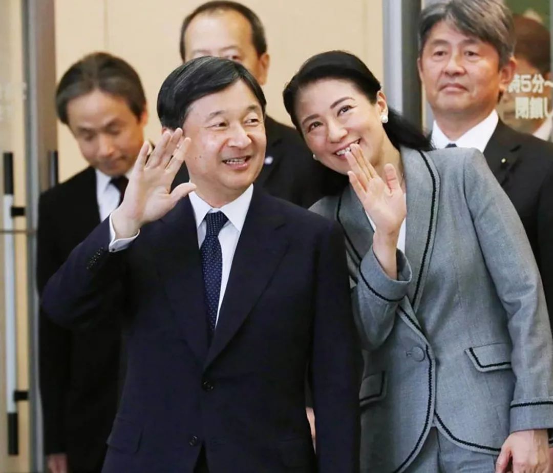 原创纪子妃夫妇口出狂言,暗讽雅子皇后子女少,却被天皇夫妇大度打脸