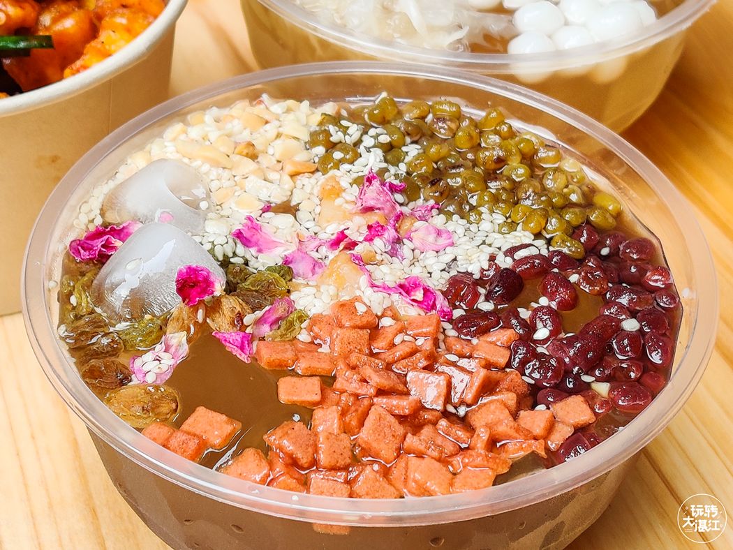 成都手搓搓搓搓冰粉我终于在湛江吃到了