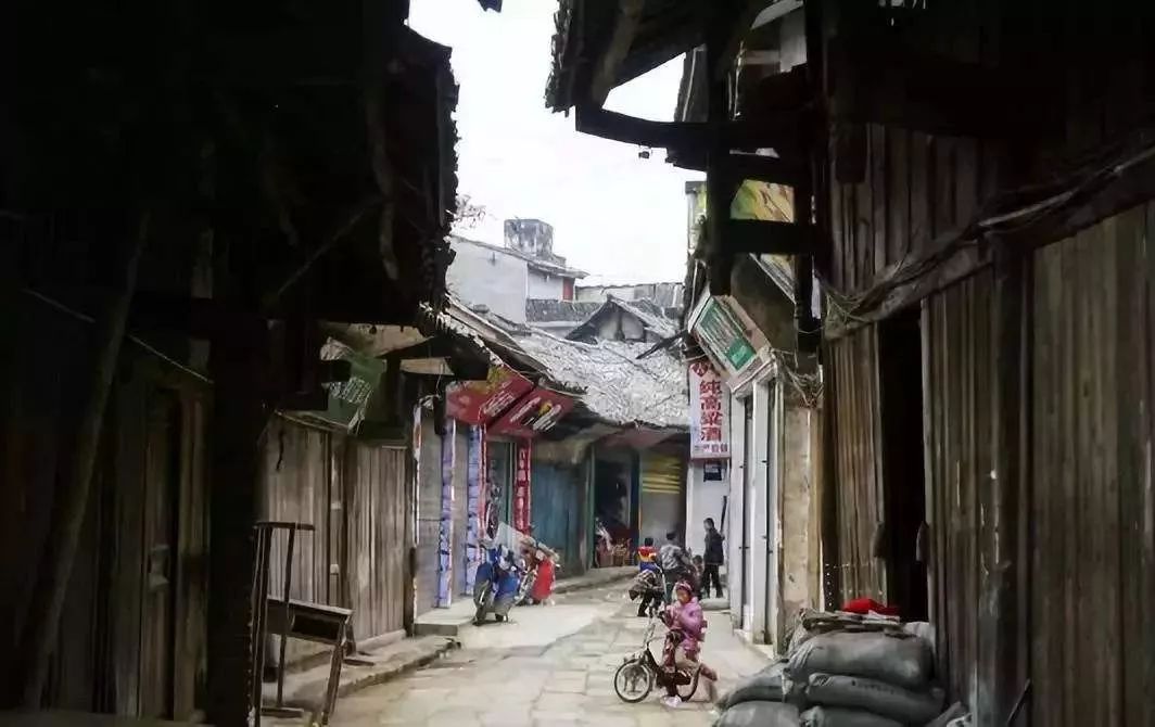 中国最美小镇100个 963a5feef29b4c9db18bcf69dd160f21.jpeg