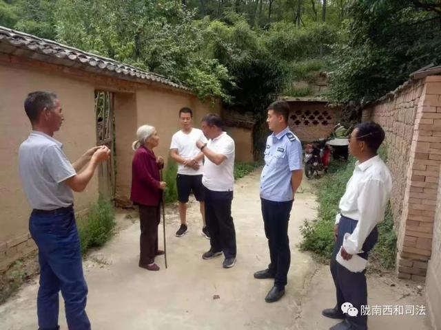 会后,各驻村帮扶工作队迅速深入苏合镇,洛峪镇帮扶村开展工作.