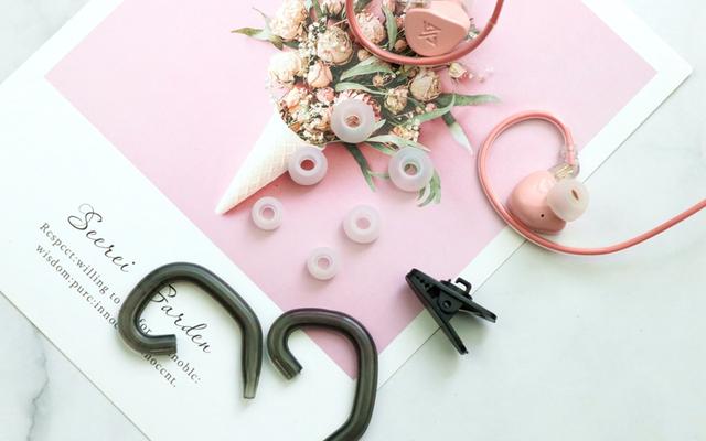 怎么选择适合自己的耳帽 c840bccffe354e3f922bc07095950636.jpeg