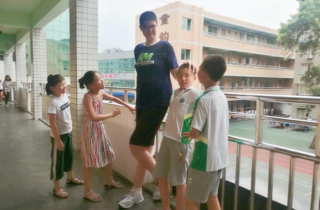                     孩子多少岁就不长了？错过这个“年龄”再想增高，几乎没有希望！