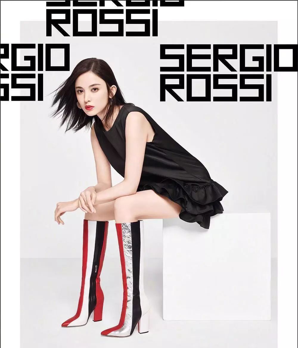 古力娜扎 前段时间,娜扎刚刚斩获了sergio rossi的大中华区的代言人