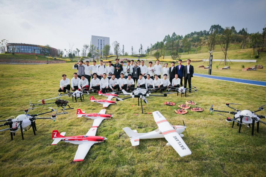 天府新区通用航空职业学院2019年在川专科批公开征集考生志愿的公告