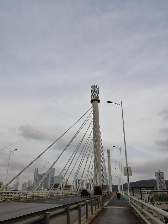 两座巨型能量塔,撑起一座五象大桥,构思太厉害_南宁市