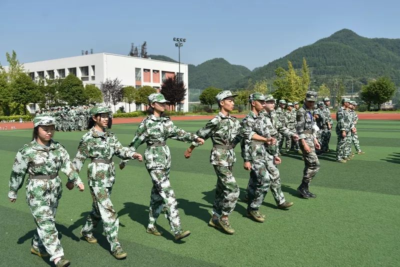 风华正茂,军训正当时 ——七星关区北大附校高2019级新生军训纪实(二)