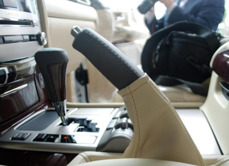 忘记开手刹的后果 32dd82785f7e4695a91afbc1f877fece.jpeg