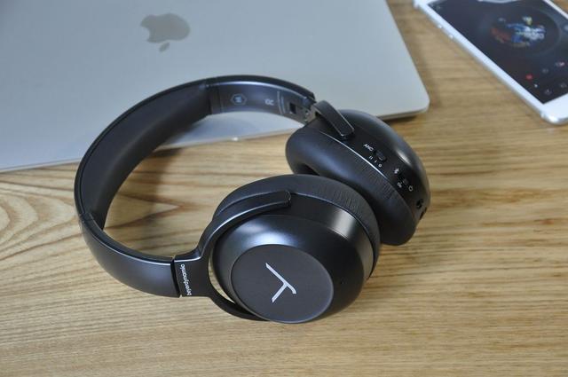 外观好看的头戴耳机 3b4367294e104ad9abf5479d3637bef6.jpeg