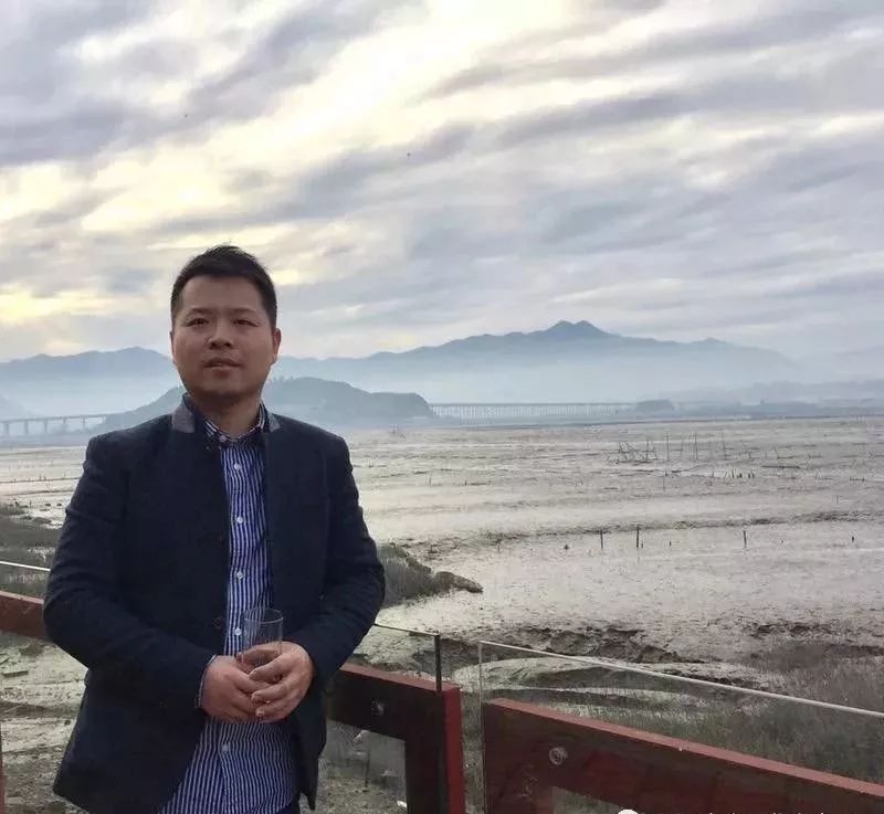 福州市寿山石行业协会雕刻艺术专委会常务副主任林晓东