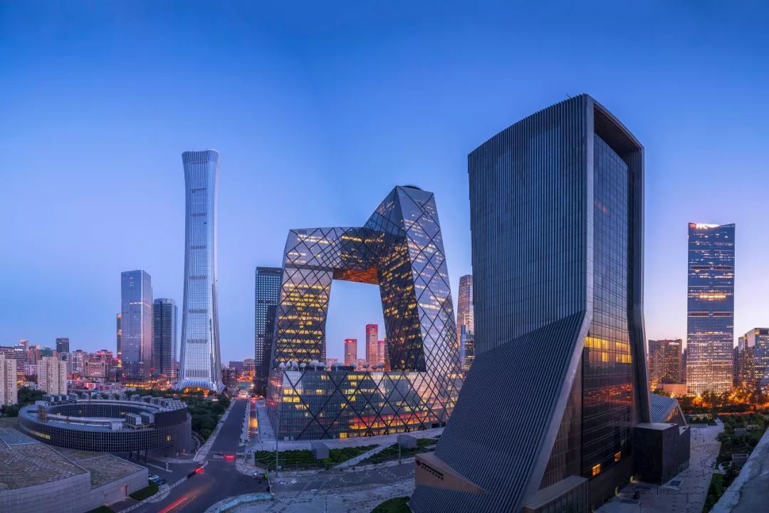 在北京cbd,高330米,80层的国贸三期,曾是北京最高建筑.