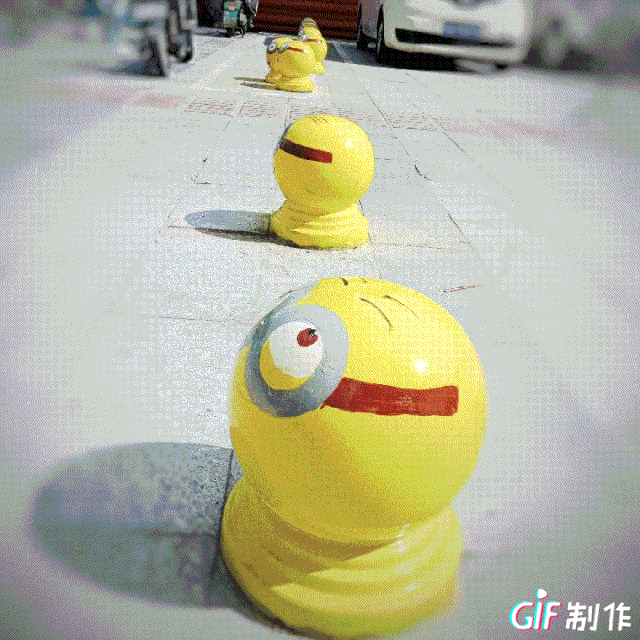 什么小黄人惊现三亚市中心街头只胃送福利