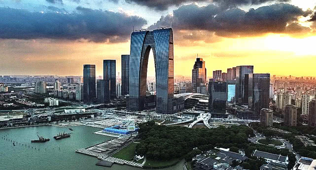 中桥gdp_中国gdp增长图