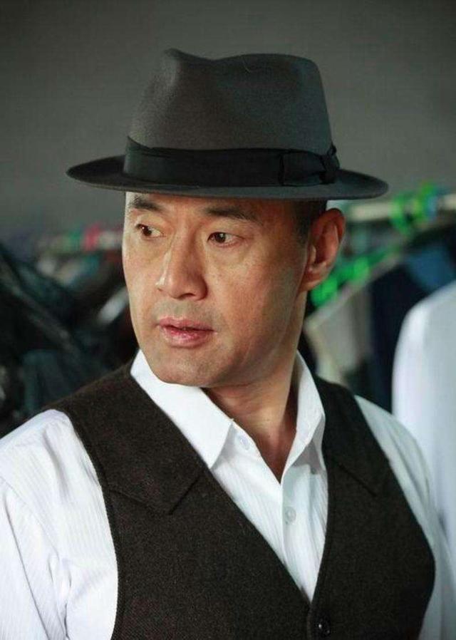 《蓝色妖姬》主演现状:女主淡出公众视野,小配角连获最佳女演员