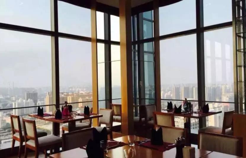 希尔顿餐厅人均消费_希尔顿酒店餐厅设计(3)