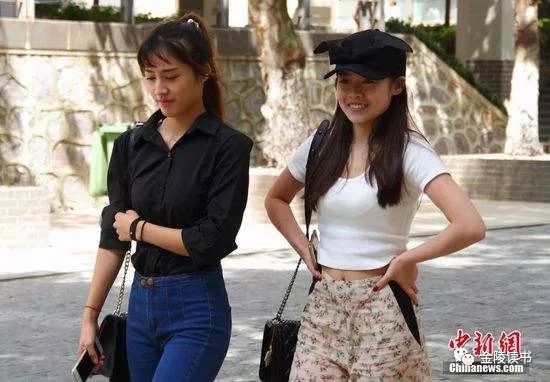 楠楠的妈妈 be71a5f9f5f44746882c346d7da1ecec.jpeg