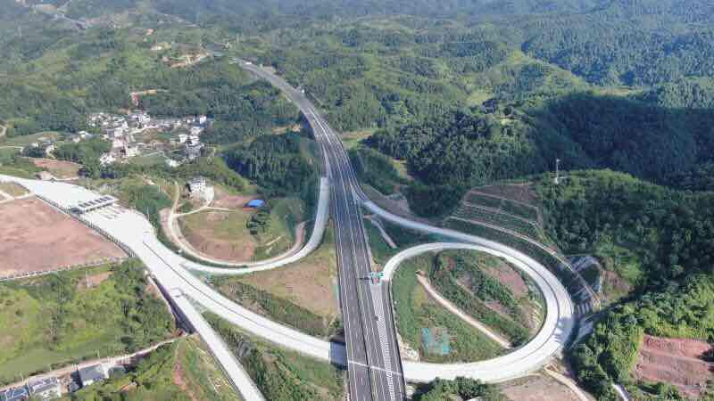 梅平高速8月底正式建成通车平远至梅州车程缩短至30分钟