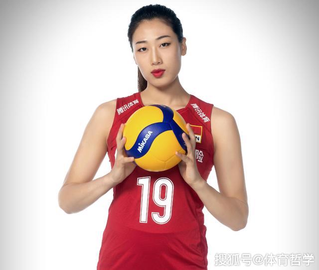 原创女排亚锦赛14人大名单出炉!刘晏含出任队长,18岁