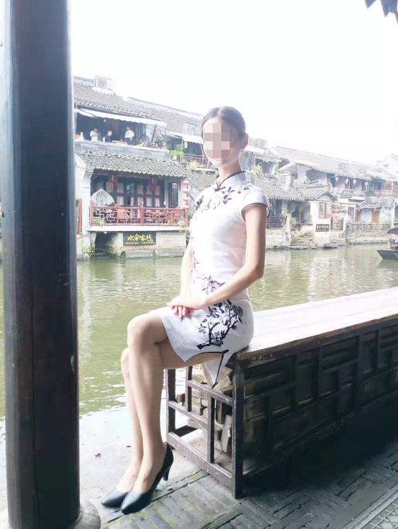 云南准空姐因政审找到生父 突然多个女儿,他一夜未眠