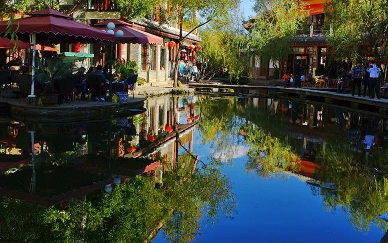 丽江有多少人口有多少_丽江古城图片
