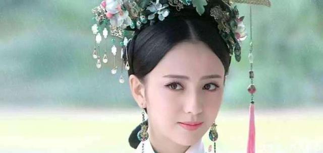 维吾尔族女孩出嫁 335d5bb97e4948458e71563cf198e3e6.jpeg