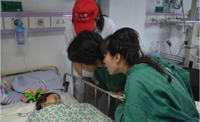                     11岁小女孩长期喝这种，查出尿毒症，医生骂家长：不配当父母