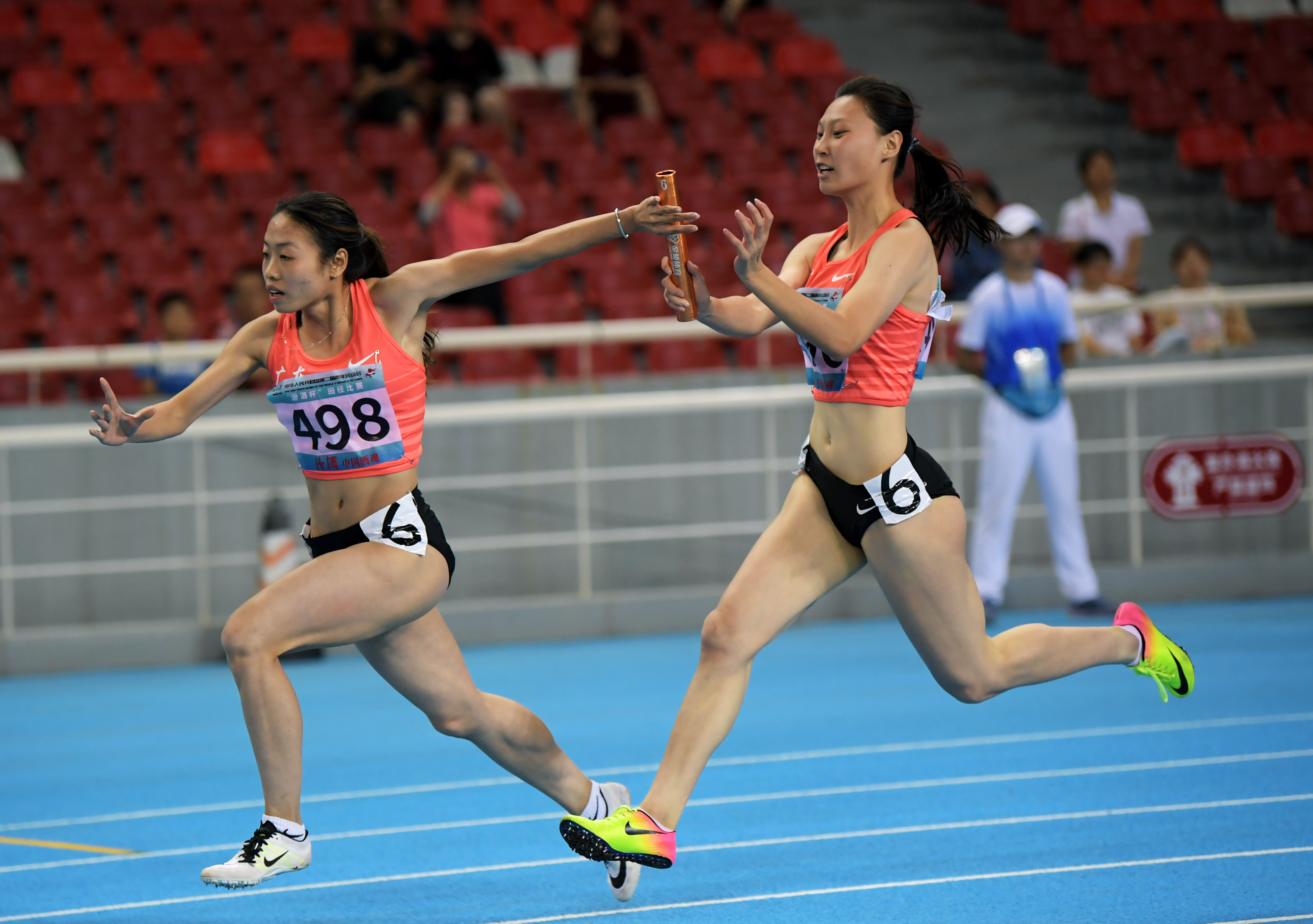 二青会田径体校甲组女子4x100米决赛广东队创造全国青年纪录