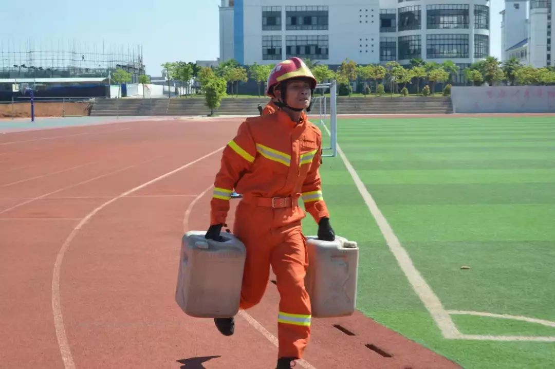 湛江1987年GDP_湛江2030年高楼照片(3)