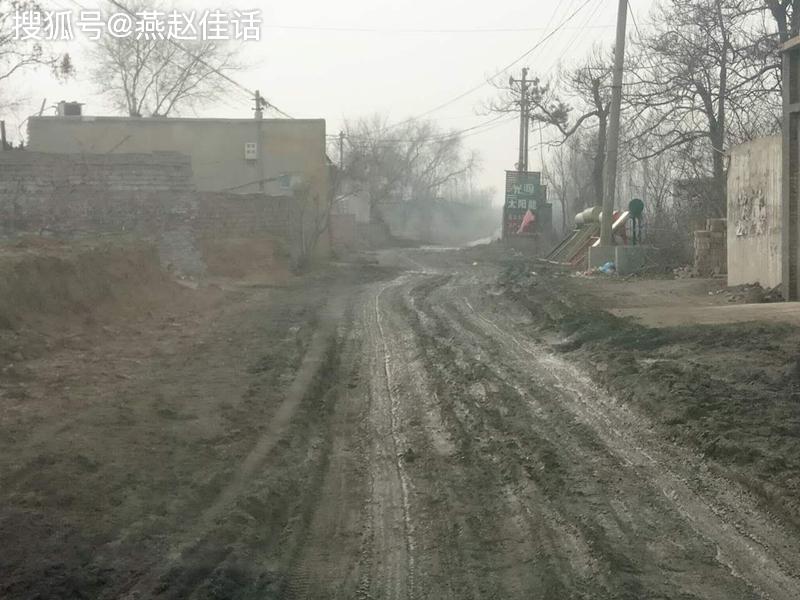 炉上村老路通往张飞桥的土路0号旅游路炉上村新建张飞大桥古代张飞桥