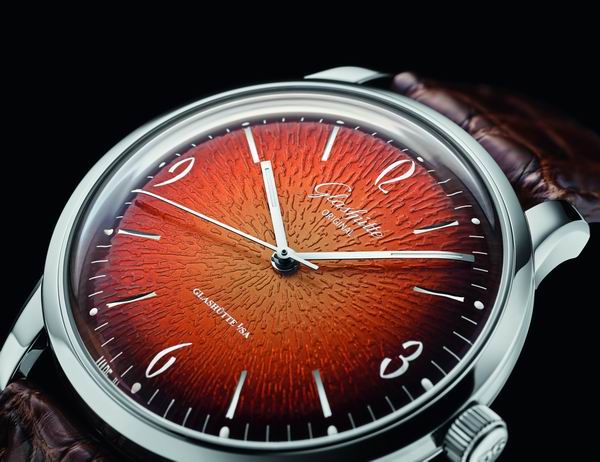 �������:��׽������ת����̬