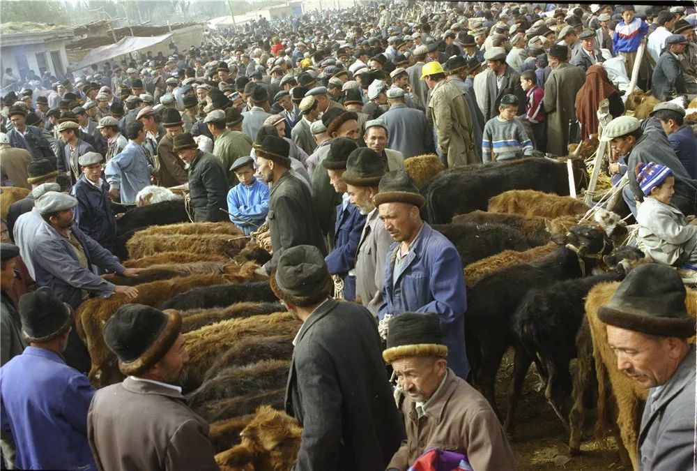历史影像韩连贇图说新疆巴扎四十年