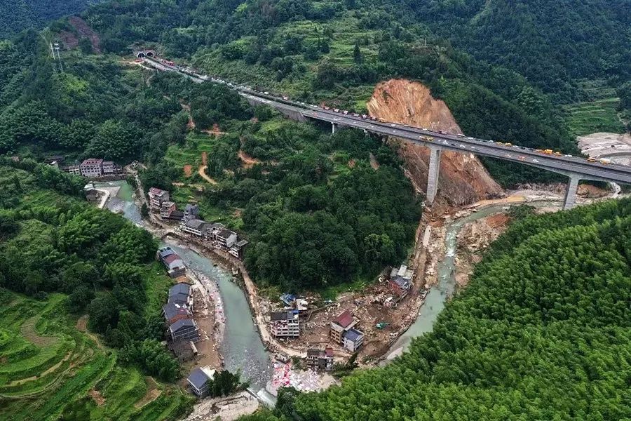 马坑村人口_缙云县马渡村人口名字(2)