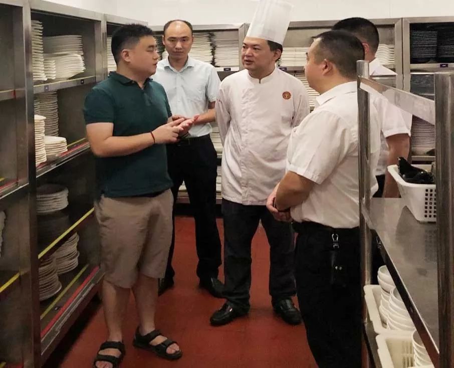 成都哆夏垒餐饮管理有限公司